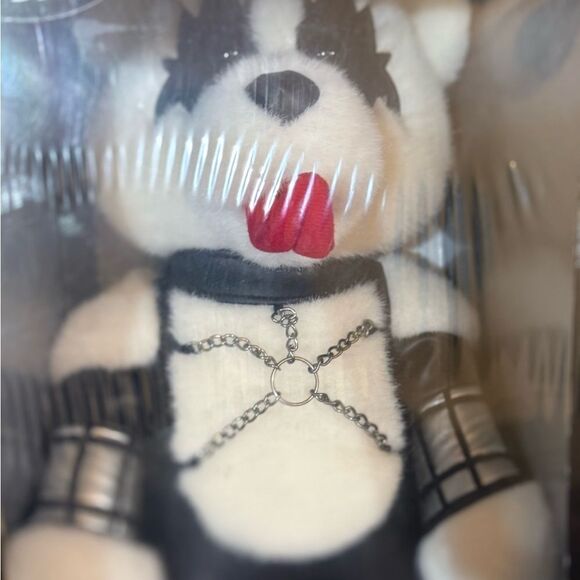 Collectible Kiss Gene Simmons Bear - 1998 - Mint with Certificate Showcasing! - Picture 12 of 14